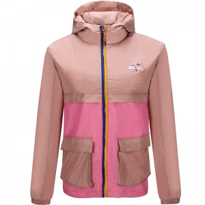 Women’s windbreaker